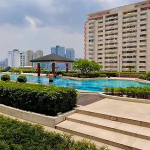  Apartment Makati Penthouse With Stunning Skyline View