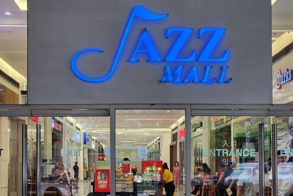 Ultimate Staycation With Jacuzzi And Arcade Manila Apartment