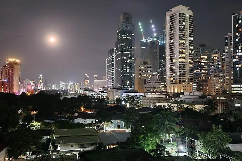 Ultimate Staycation With Jacuzzi And Arcade Manila